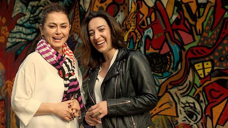 Toz Bezinin başrol oyuncuları Nazan Kesal ve Asiye Dinçsoy: Gündelikçi kadınlara gönül borcumuzu ödedik