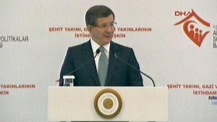 Başbakan Davutoğlundan HDPye sert sözler