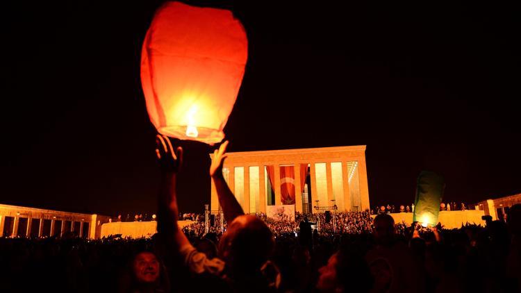 21.00’e kadar ziyarete açık