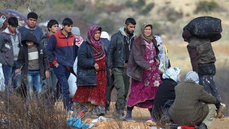 100 bin kişi Türkiyeye doğru kaçıyor