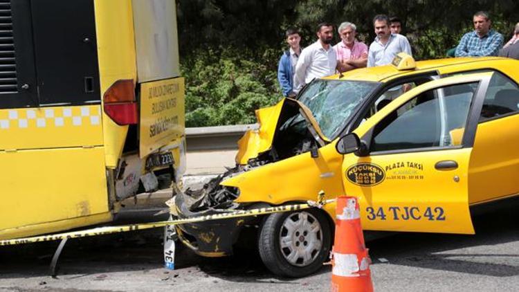 Beykozda taksi İETT otobüsüne arkadan çarptı: 1 ölü
