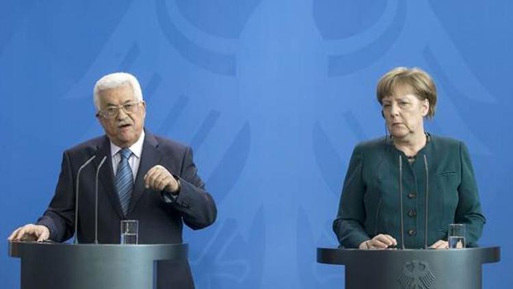 Merkel, İsrail’in yerleşim politikasını eleştirdi