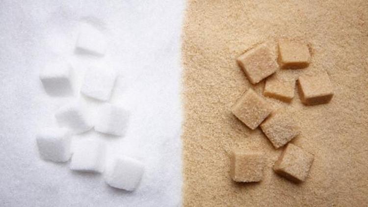Kahverengi ve beyaz şeker arasında ne fark var