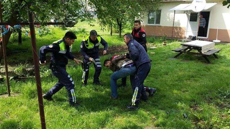 Polisi ayağa kaldırdı