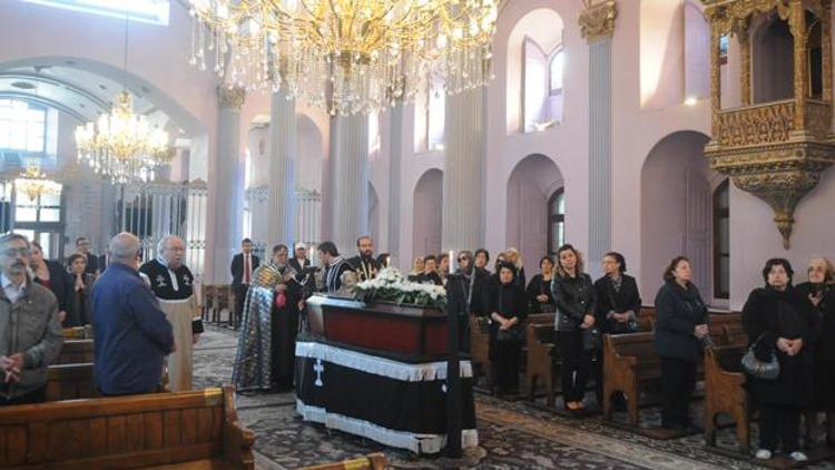 Rita Darı Winkler için Ermeni kilisesinde ayin düzenlendi