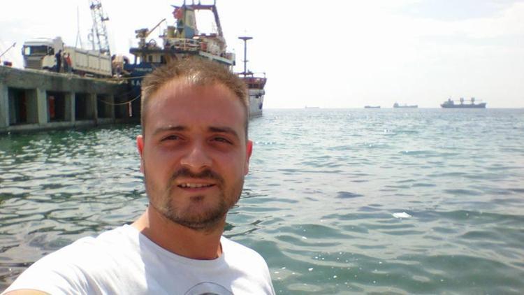 İzmirde polis memuru tartıştığı kişiyi öldürdü