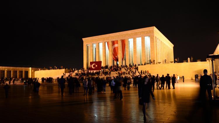 Anıtkabir 21.00e kadar açık