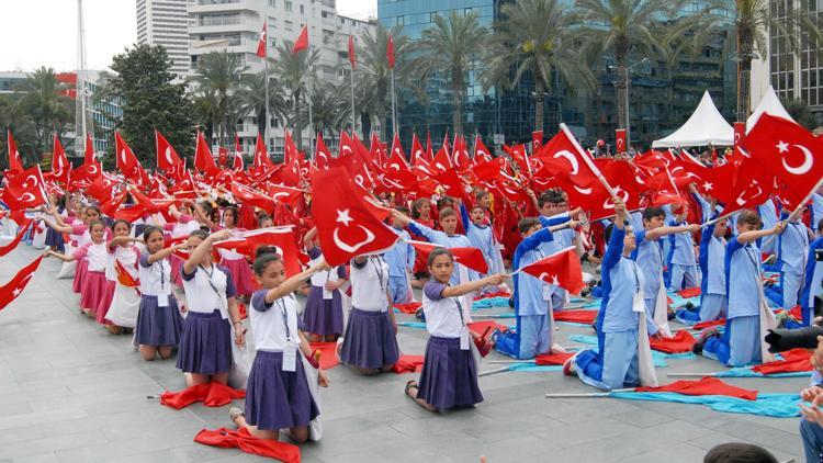 İzmir’de 23 Nisan coşkusu