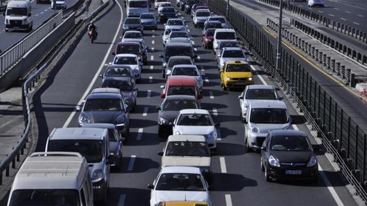 İstanbulda bugün hangi yollar trafiğe kapalı