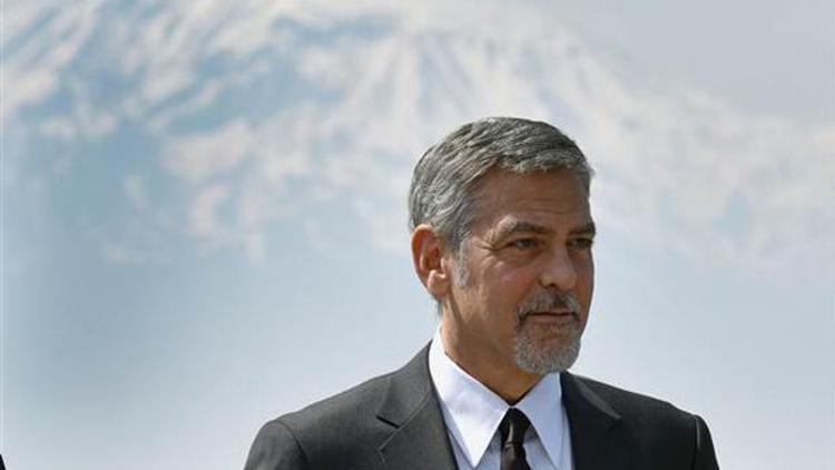 Geoorge Clooney Erivandaki 24 Nisan törenlerine katıldı