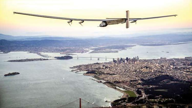 Solar Impulse 2 California’ya vardı