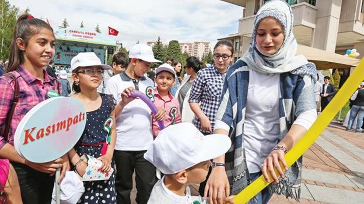 Köşkte ilk kez bu kadar çocuk gördüm