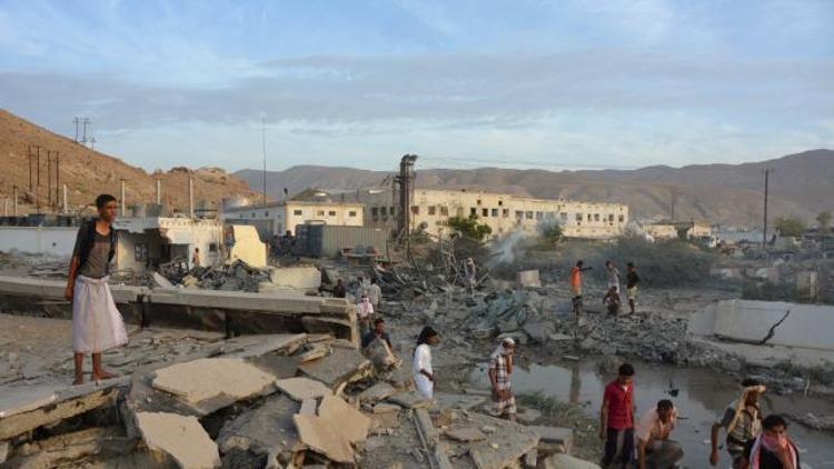 Yemende 800 El Kaide üyesi öldürüldü