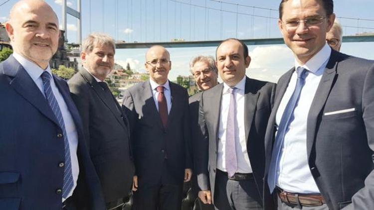 İstanbul Boğazı’nda Avrupa Birliği turu