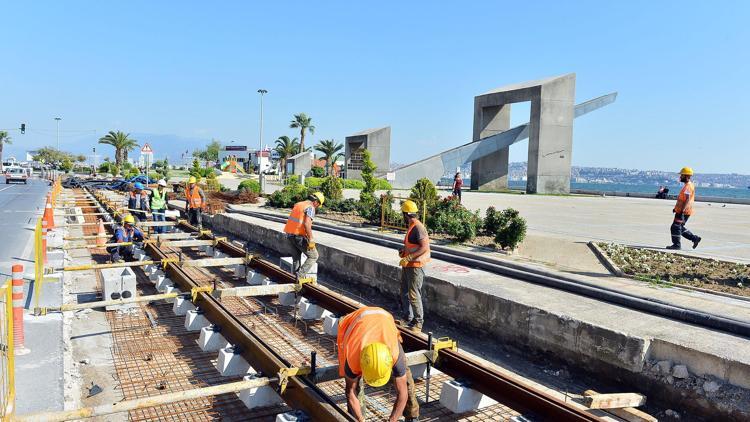 Karşıyaka tramvayına yeşil sürpriz