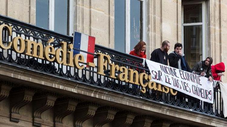 Fransada eylemciler tiyatroları işgal etti