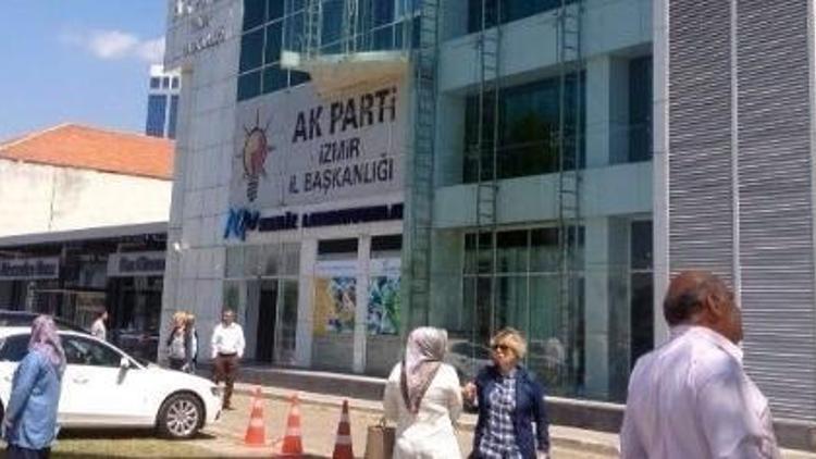 AK Parti İzmirde büyük panik