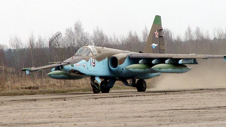 Rusya Suriyeden Su-25 tipi uçakları çekiyor