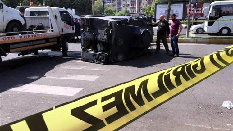 Diyarbakırda zırhlı araç kaza yaptı: 3ü polis 4 yaralı