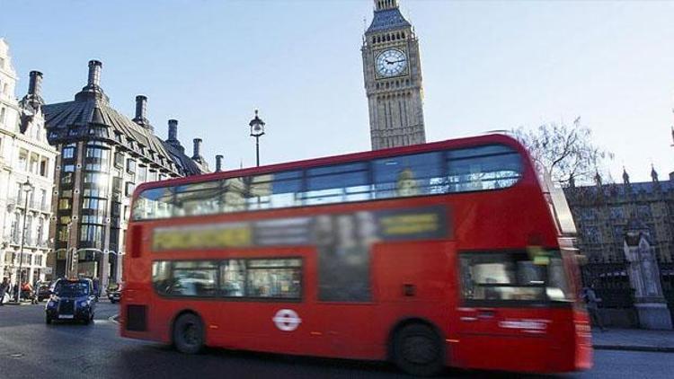 Londra otobüslerine Sübhanallah ilanları
