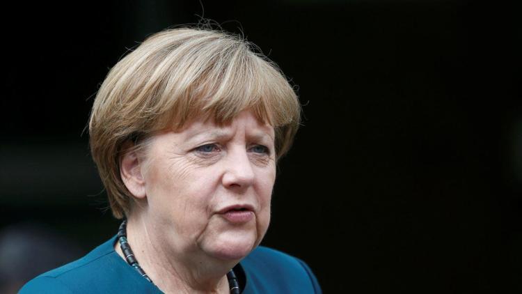 Almanların üçte ikisi Merkeli istemiyor