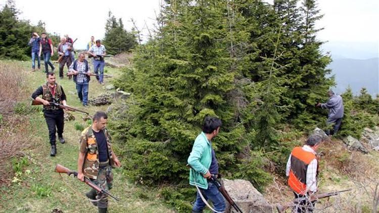 Giresunlulardan silahlarla PKKya tepki yürüyüşü