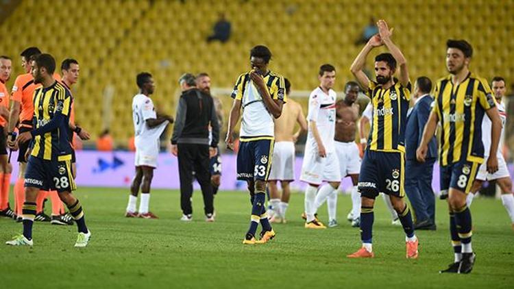 Fenerbahçede en az 10 futbolcu yolcu