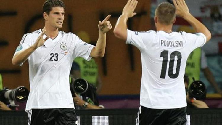 Gomez ve Podolskiye milli davet