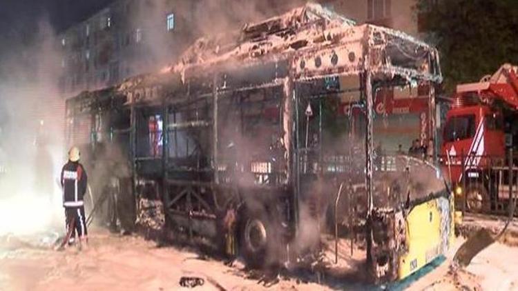 Sultangazide İETT otobüsü yaktılar