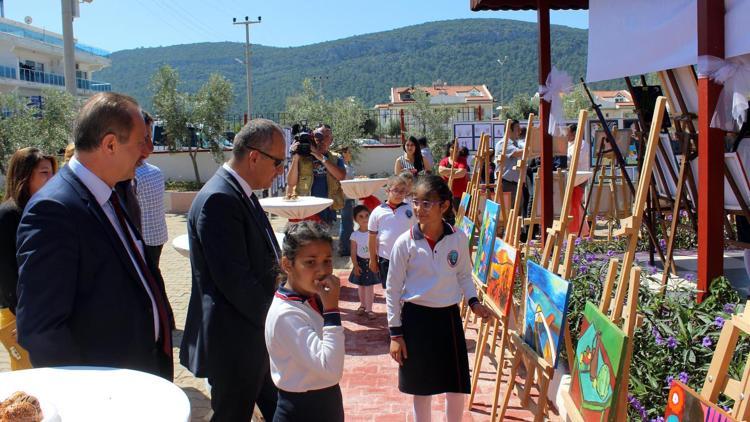 Genç ressamlar sergisi