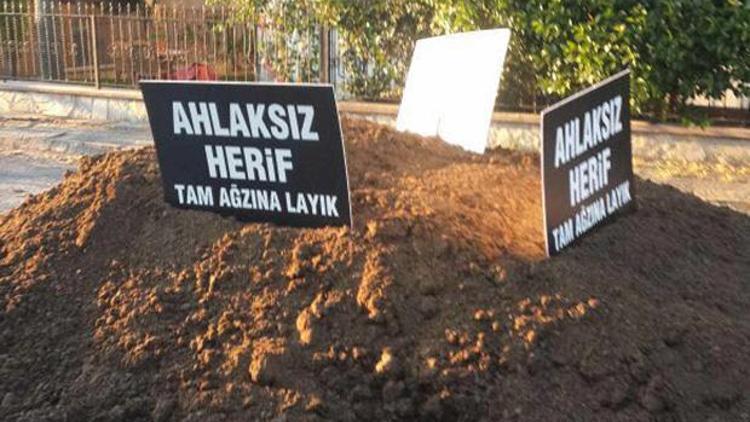 CHPli Gaytancıoğlunun evinin önüne gübre döktüler