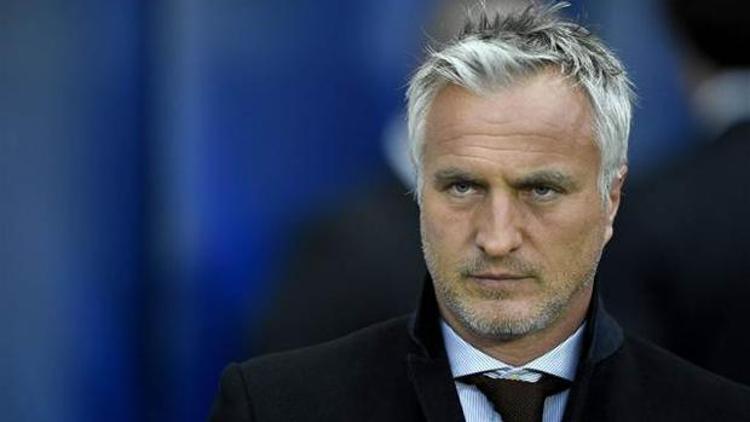 Eski futbolcu David Ginola hastaneye kaldırıldı