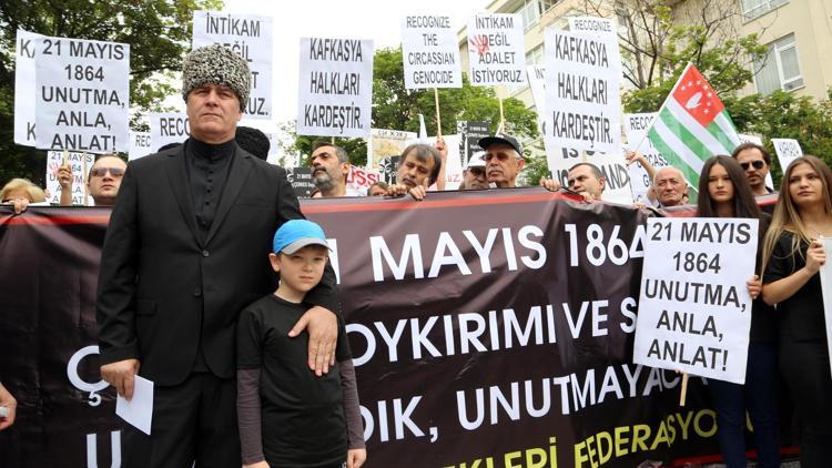 Çerkes soykırımını protesto ettiler