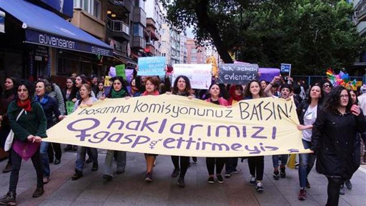 Kadıköy’de kadınlardan eylem