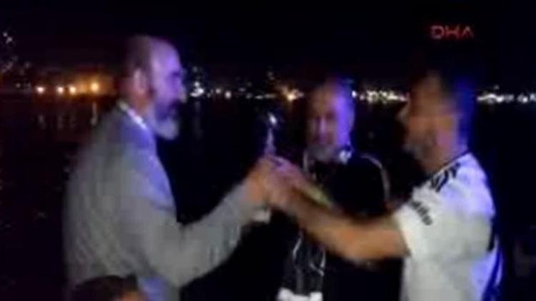 Beşiktaşlılar, F.Bahçe için denize kupa attılar