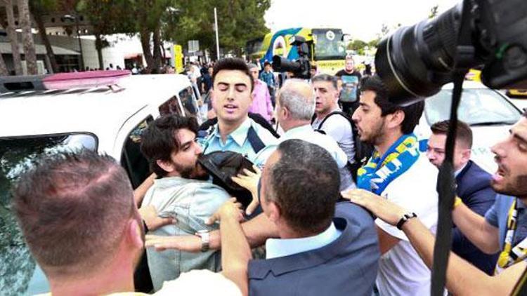 G.Saray atkısı açtı Fenerbahçeliler darp etti