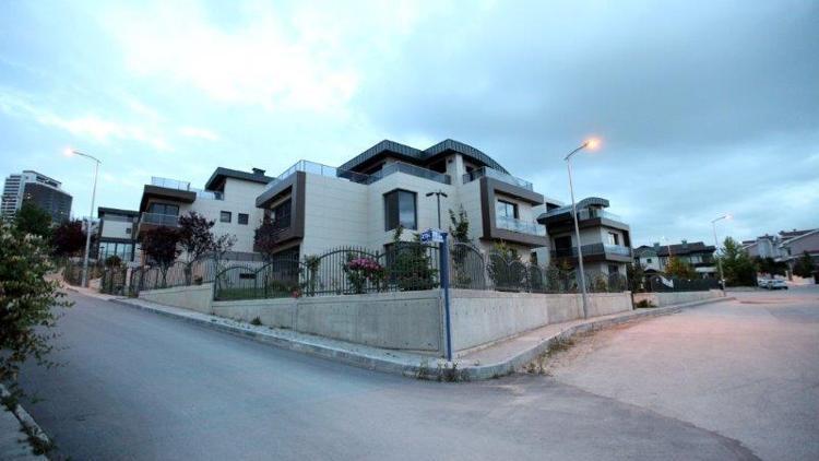 Davutoğlu Ankara’da yaşayacağı evi buldu