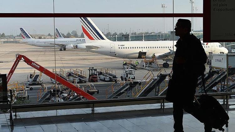 Fransada havayolu şirketlerine yakıt uyarısı