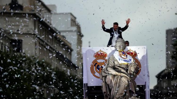Madridde kupa kutlamaları yapılıyor