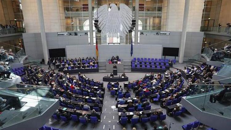 Almanyadaki soykırım oturumunda Türk vekiller ne oy verdi