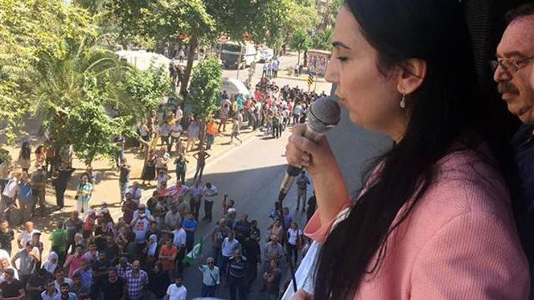 HDP İzmirde miting gerçekleştiremedi, toplantı yaptı