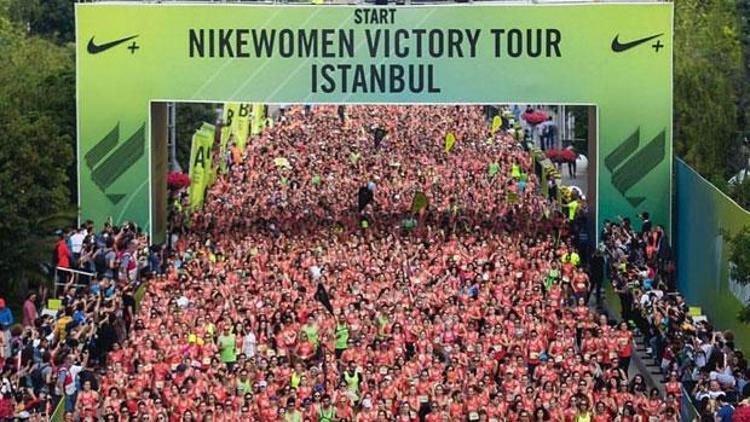 Binlerce kadın NikeWomen victory tour ile koştu