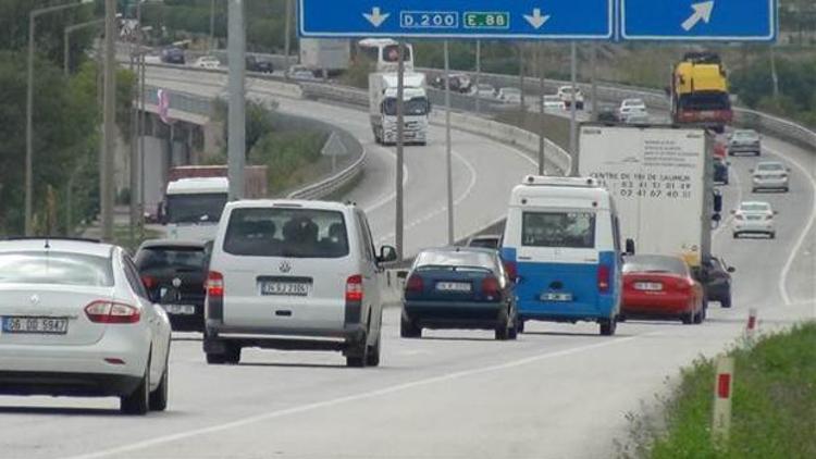 Trafikte en çok ceza park yasağı, hız ve işaret ihlallerine