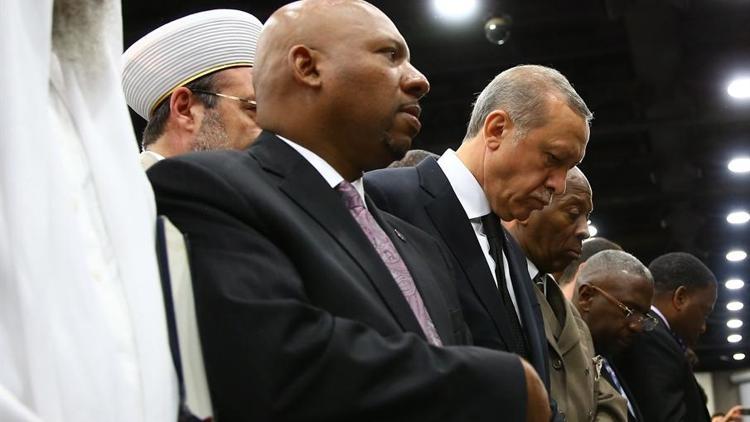 Erdoğan, Ali’nin cenaze namazını kılıp ABDden ayrıldı