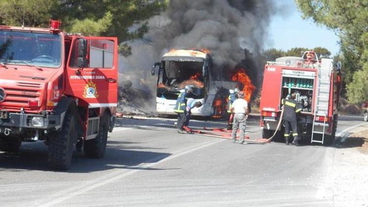 Rodos’ta tur otobüsü yandı, 11 Türk yolcu da ölümden döndü