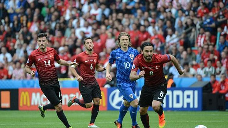 Türkiye ilk maçında Hırvatistana mağlup oldu (Maç özeti)