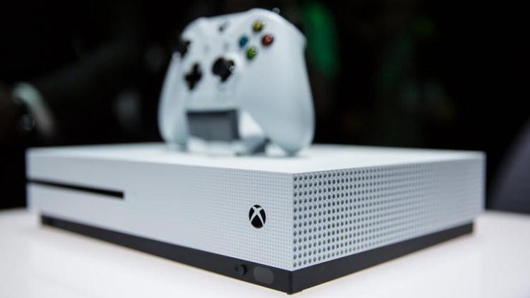 Xbox One S geliyor: Peki Xbox One S mi Xbox One mı