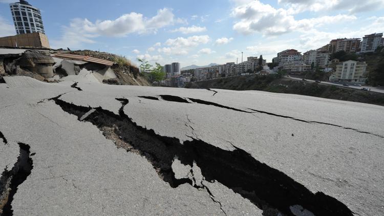 Yol çökerten hatanın cezası belli oldu