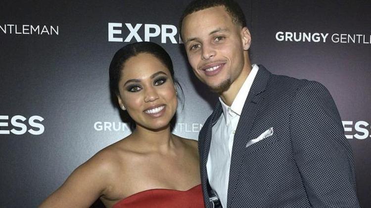 Currynin eşi Ayeshadan NBAi karıştıran mesaj