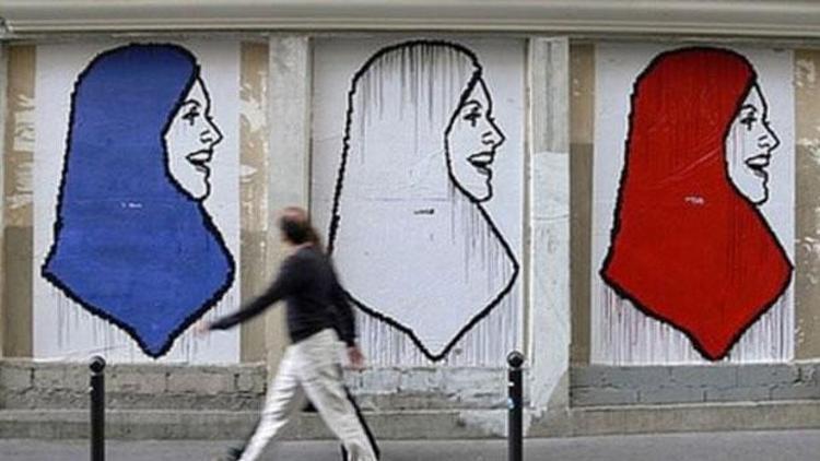 Fransa’daki Müslümanlar kara kara düşünüyor